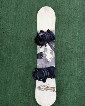 SNOWBOARD Daska 133cm